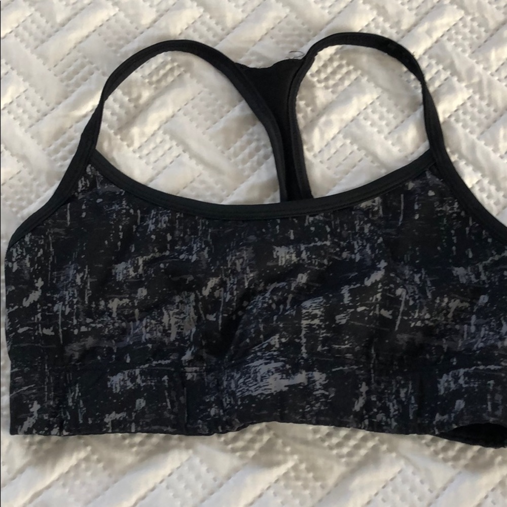 Sports bra